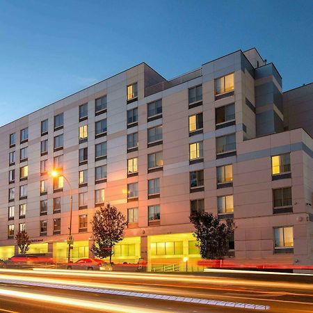 Springhill Suites By Marriott New York Laguardia Airport Exterior foto
